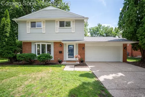 30227 Stockton Ave, Farmington, MI 48336