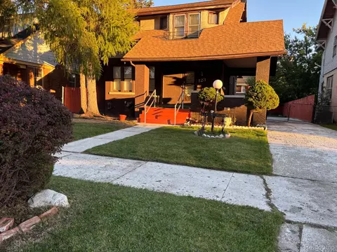 123 Moss St, Highland Park, MI 48203