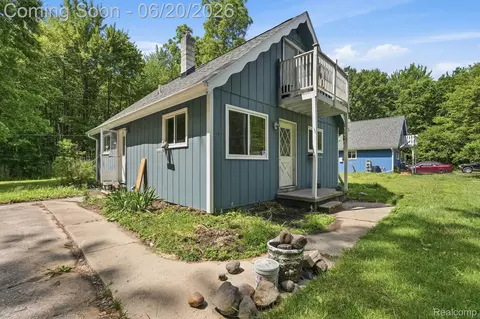 1699 Ditty Rd, Kimball, MI 48074