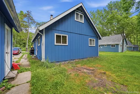 Exterior - 1699 Ditty Rd, Kimball, MI 48074 photo 2 of 7