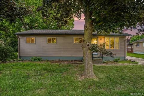 821 Isham St, Owosso, MI 48867