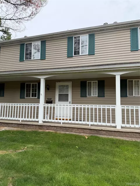 1624 Peppertree Ln #12, Lansing, MI 48912