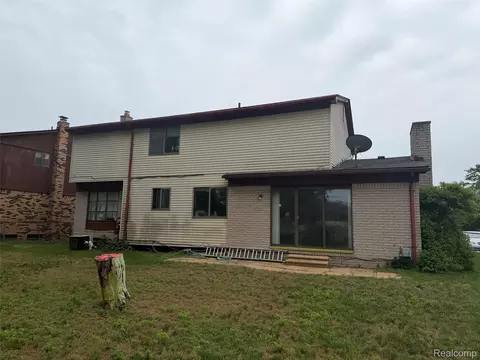 29538 E Nottingham Cir, Warren, MI 48092 photo 6