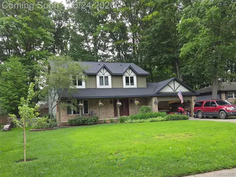 5327 Olde Saybrooke Rd, Grand Blanc, MI 48439