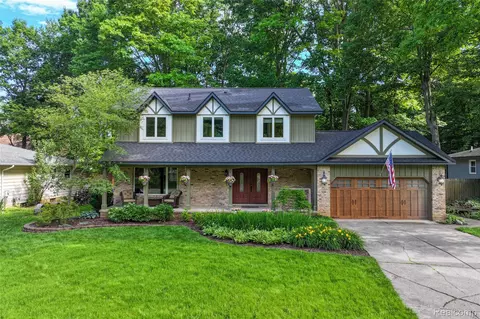 5327 Olde Saybrooke Rd, Grand Blanc, MI 48439