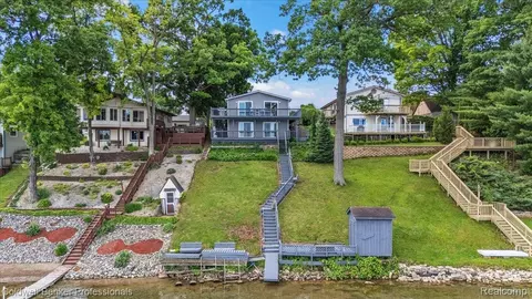 3782 S Shore Dr, Elba, MI 48446
