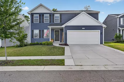 2845 Sycamore River Dr, Handy, MI 48836