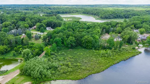 00 Big Lake Rd, Springfield, MI 48350