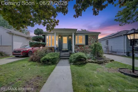 6449 Huron St, Taylor, MI 48180