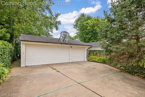 417 Cloverly Rd, Grosse Pointe Farms, MI 48236 photo 50