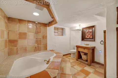 417 Cloverly Rd, Grosse Pointe Farms, MI 48236 photo 46