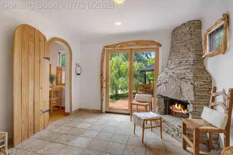 417 Cloverly Rd, Grosse Pointe Farms, MI 48236 photo 9