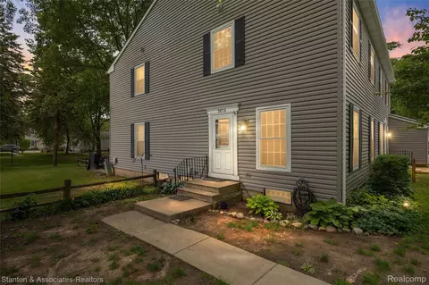 38718 Barnstable Ln, Clinton Township, MI 48038