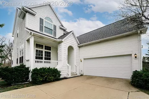 1537 Chapleau Dr, Scio, MI 48103