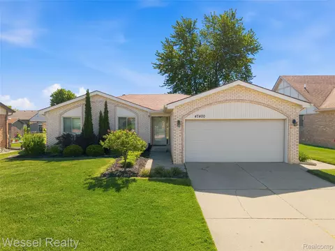47400 Sanborn Dr, Macomb, MI 48044
