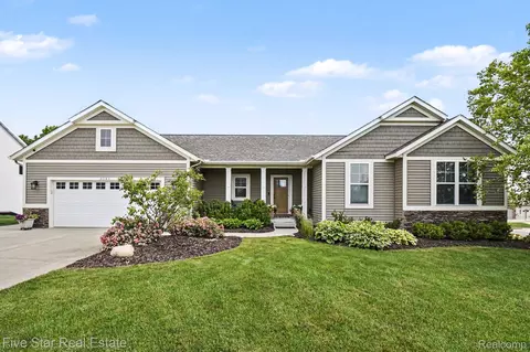 3245 Deep Rose Dr, Georgetown, MI 49426