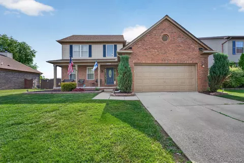 27681 Mill Creek Dr, Brownstown, MI 48183