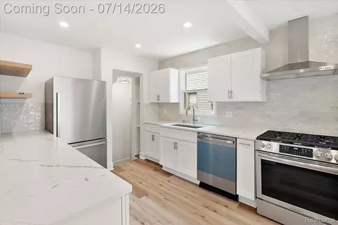 Kitchen - 2155 E 8 Mile Rd, Grosse Pointe Woods, MI 48236 photo 1 of 5