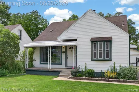 26791 Normandy St, Roseville, MI 48066