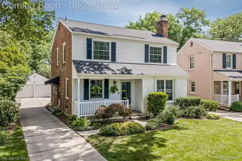 461 Allard Rd, Grosse Pointe Farms, MI 48236