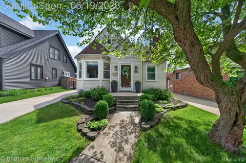 125 S Kenwood Ave, Royal Oak, MI 48067
