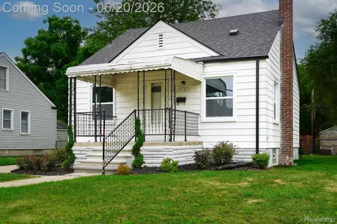 19551 Five Points St, Redford, MI 48240