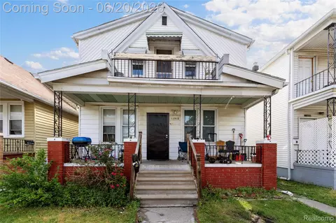 11418 Sobieski St, Hamtramck, MI 48212