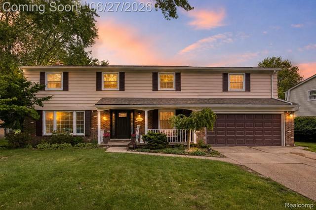 35484 Bennett St, Livonia, MI 48152