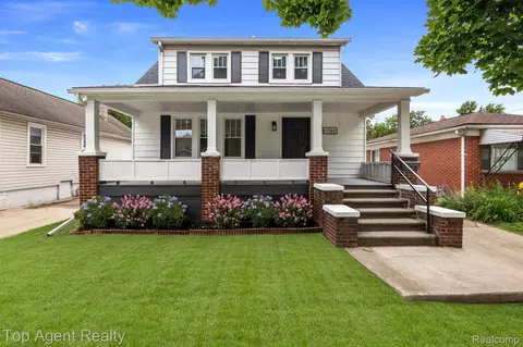 1562 Lafayette Blvd, Lincoln Park, MI 48146