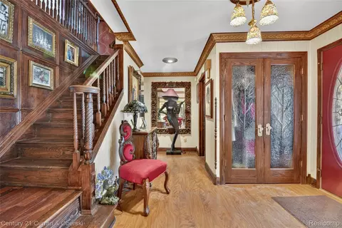 Entry Way - 45331 Rector Dr, Canton, MI 48188 photo 2 of 4