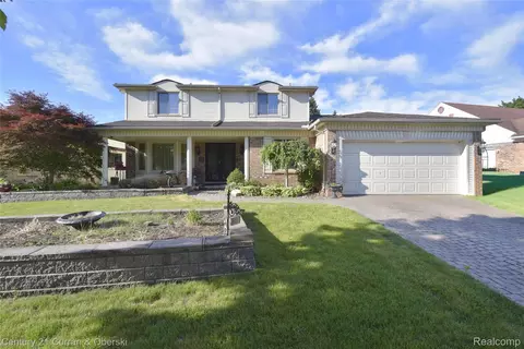 Exterior - 45331 Rector Dr, Canton, MI 48188 photo 5 of 12