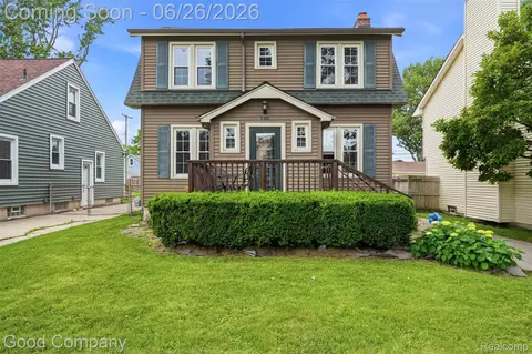 948 Cambridge Rd, Berkley, MI 48072