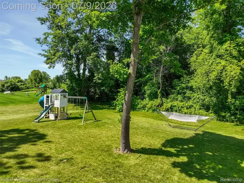 Exterior - 2100 Shane Ct, Addison, MI 48370 photo 6 of 6