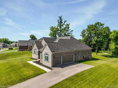 View/Area - 2100 Shane Ct, Addison, MI 48370 photo 1 of 10