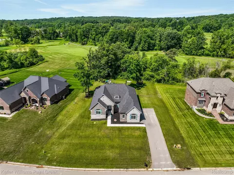 View/Area - 2100 Shane Ct, Addison, MI 48370 photo 3 of 10