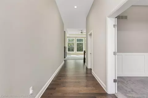 Entry Way - 2100 Shane Ct, Addison, MI 48370 photo 2 of 2