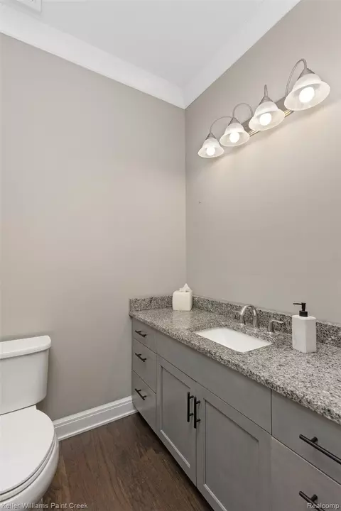 Bath - 2100 Shane Ct, Addison, MI 48370 photo 9 of 9