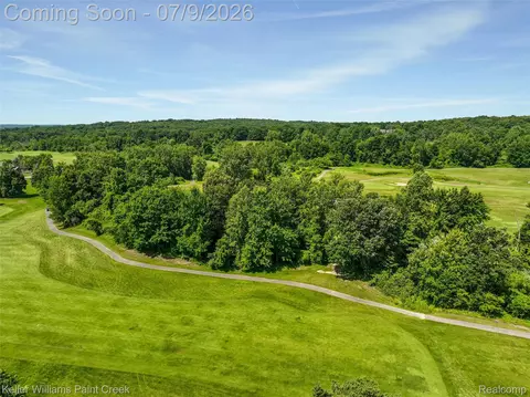 View/Area - 2100 Shane Ct, Addison, MI 48370 photo 8 of 10