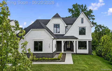7303 Brookside Village Ct, Bloomfield Hills, MI 48301
