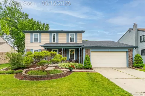 45209 Saltz Rd, Canton, MI 48187
