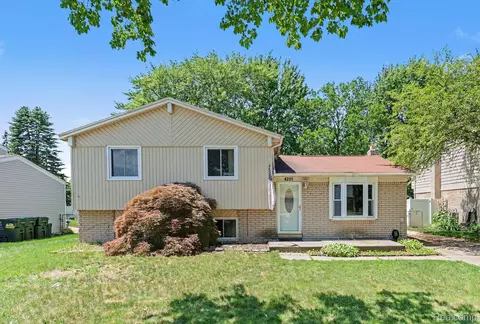 43171 Hartwick Dr, Sterling Heights, MI 48313