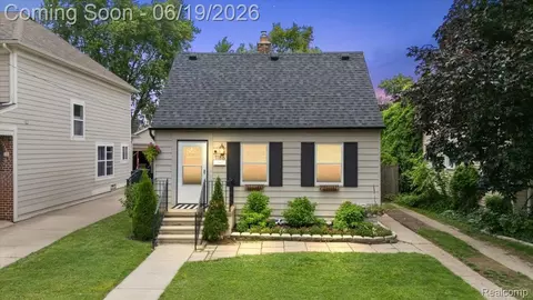 1186 Larkmoor Blvd, Berkley, MI 48072
