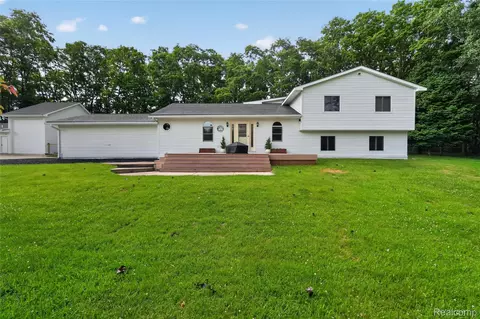 8655 Joey Dr, Putnam, MI 48169