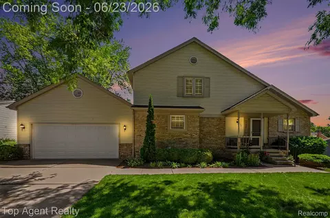 3759 Donley Ave, Rochester Hills, MI 48309