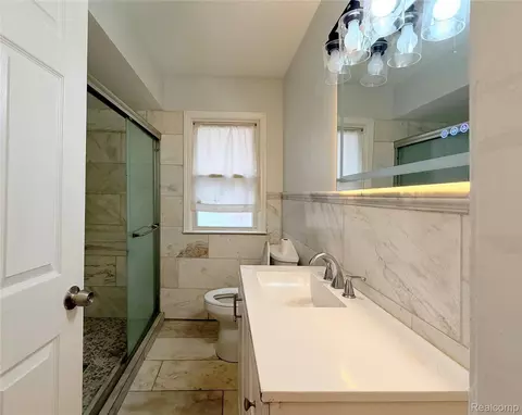 Bath - 19189 Berden St, Grosse Pointe, MI 48236 photo 1 of 2