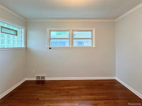 Bedroom - 19189 Berden St, Grosse Pointe, MI 48236 photo 2 of 2