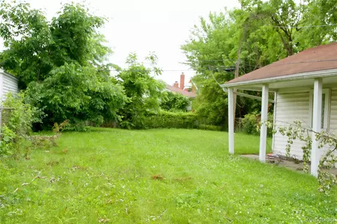 Exterior - 19189 Berden St, Grosse Pointe, MI 48236 photo 1 of 1