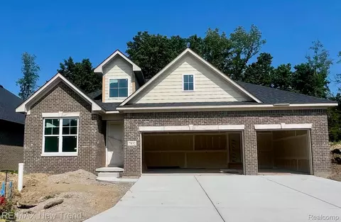 7832 Trailside Ct, West Bloomfield, MI 48323