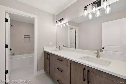 Bath - 49001 Wingfield Dr, Macomb, MI 48044 photo 14 of 16