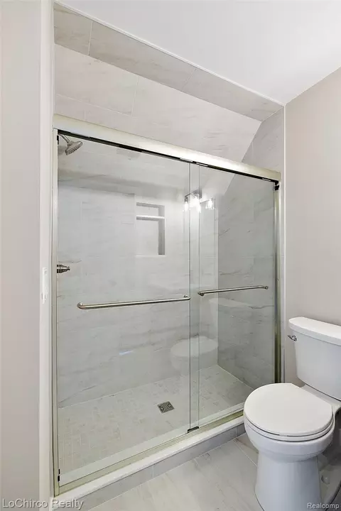 Bath - 49001 Wingfield Dr, Macomb, MI 48044 photo 13 of 16
